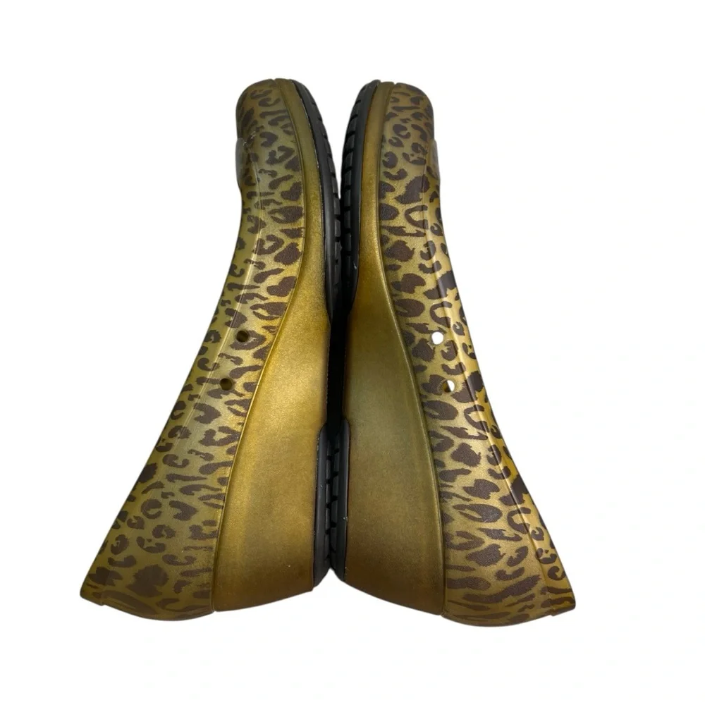 Crocs Carlisa Animal Print Wedge Size Women’s 8 Shoe